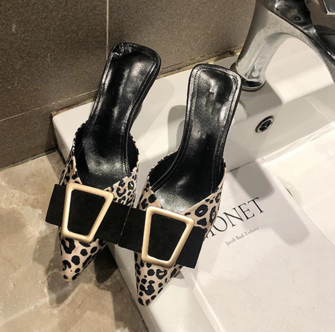 Brand Women Flat Slippers Slip On Mules Leopard Shoes Women Slides Home Slippers Mules Low Heel Shoes Ladies Fashion Shoes